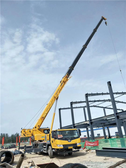 安定区超高层建筑钢结构吊装案例